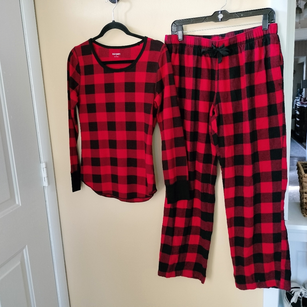 Old Navy Red Buffalo Check Pajamas Thermal Top Flannel Bottoms M Relax Lounge
